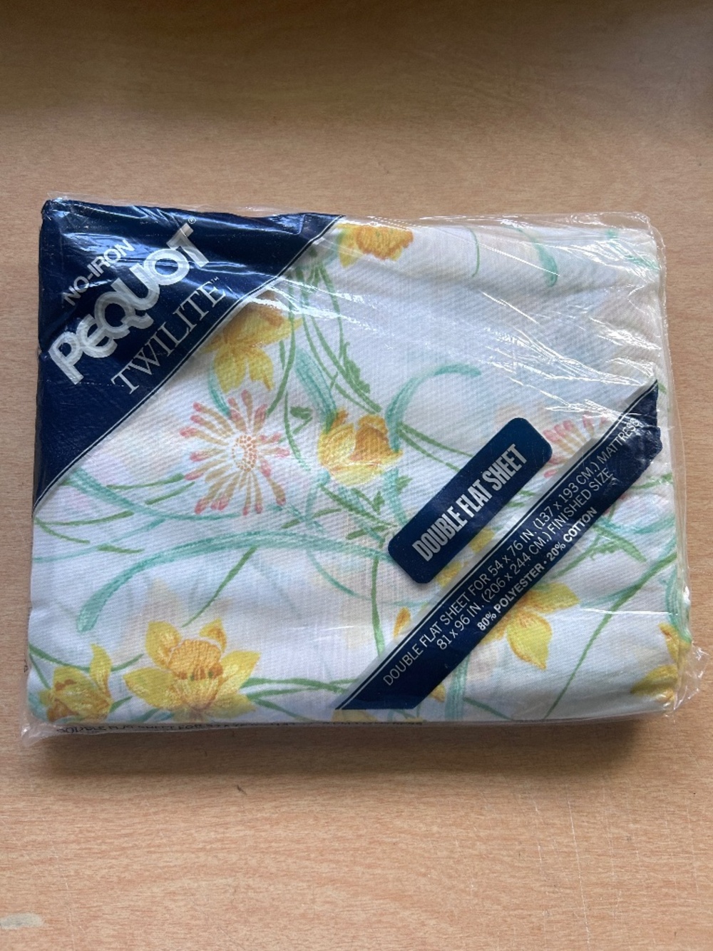 New Sealed No-Iron Percale Pequot Double Flat Sheet Daffodil Pattern 81 x 96